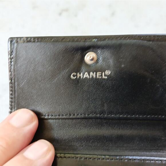 Authentic Chanel Patent Leather Black Trifold Compact Wallet MSRP $950 - Picture 14 of 14